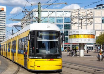 Auto Klub – Skupa i neučinkovita mjera: Nijemci razočarani učinkom karte od devet eura za javni prijevoz