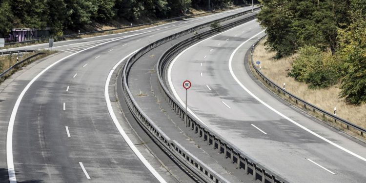 Auto Klub – Sretan rođendan! Prva autocesta na svijetu je puštena u promet prije 100 godina, evo gdje se nalazi