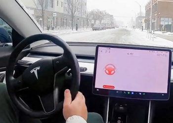 Auto Klub – Teslin poznati sustav autonomne vožnje spreman za Europu. Čeka se na odobrenje regulatora