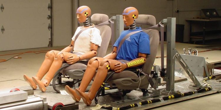 Auto Klub – Test ADAC-a otkrio: Putnici s viškom kilograma imaju osjetno veći rizik od ozbiljnijih ozljeda