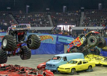 Auto Klub – Toga nema nigdje: Kako i zašto su nastali ludi američki ‘Monster truckovi’? Evo kako je sve počelo