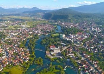 BIHAĆ Natječaji za stranačke donatore i kupovina mandata, migrantska kriza, nezaposlenost…