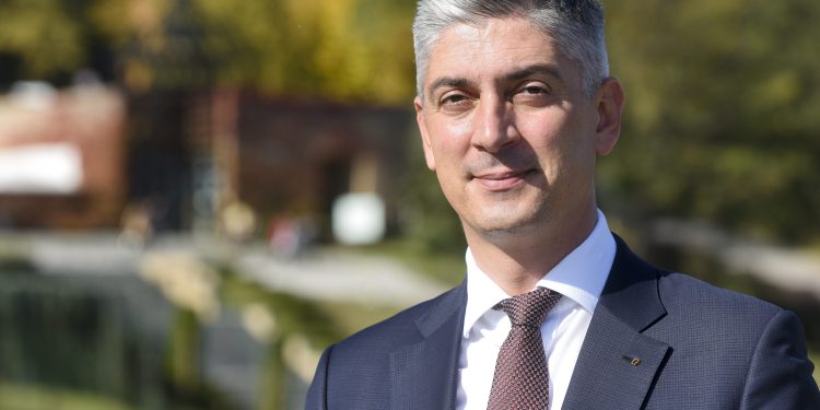 Bandićev čovjek za groblja priznao krivicu: Namještao je razne poslove