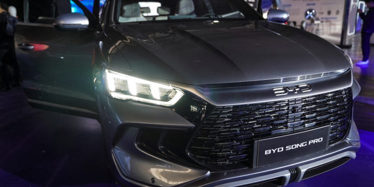 Bili su zlatna koka, a onda se sve okrenulo: Kako je Kina preko noći auto gigante bacila u ogromne probleme