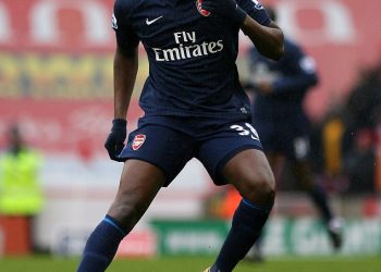 Bivši napadač Arsenala optužen je za uvoz droge nakon što je u zračnoj luci Stansted zaplijenjeno 600.000 funti kanabisa