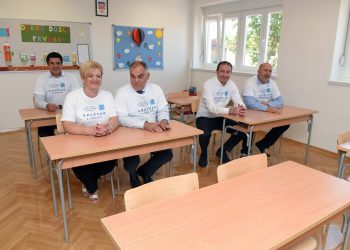 Boban naredio da se u školama pjeva himna