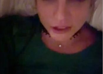 Britney Spears otkriva da su joj prije šest mjeseci IZGORJELE obrve i trepavice u nesreći s kaminom