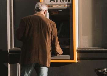 Budite oprezni na bankomatima: Evo na koje sve načine lukavi prevaranti kradu novac