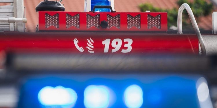 Dalmatinski vatrogasci spasili čovjeku život: “Unesrećeni je helikopterom prevezen u Split”