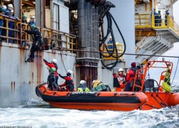 Danski sud izrekao rekordnu kaznu Greenpeaceu zbog blokade tankera