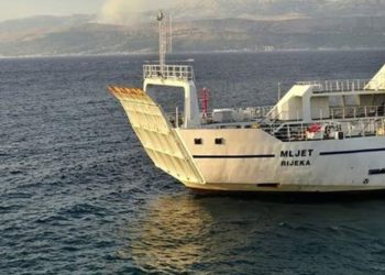 Dignuta rampa na trajektu “Mljet”