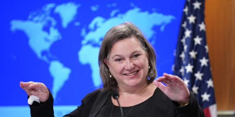 Djeljiteljica kolačića na Majdanu priznala da je Zapad spriječio kraj rata u Ukrajini