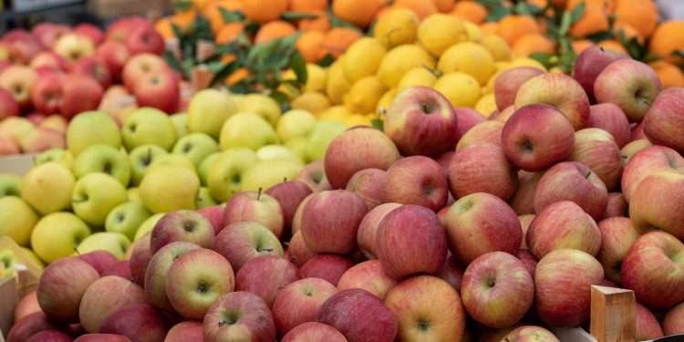 Dobili jaku glavobolju i dijareju, za sve krive sumnjivo voće: ‘Prodavli su ga za 50 centi’