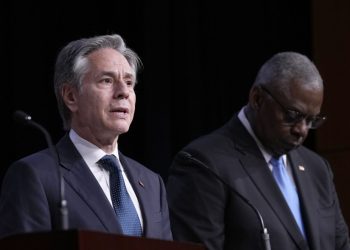 Dok vrije na Bliskom istoku, Blinken juri u London