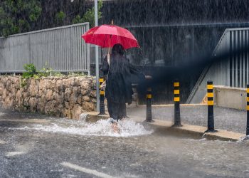 Dramatične snimke potopa u Dubrovniku, gradom teče rijeka: ‘Ne izlazite iz kuća’