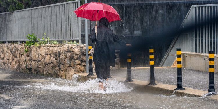 Dramatične snimke potopa u Dubrovniku, gradom teče rijeka: ‘Ne izlazite iz kuća’
