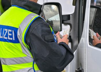 Država EU osudila susjedov plan za zaustavljanje migracija — RT World News