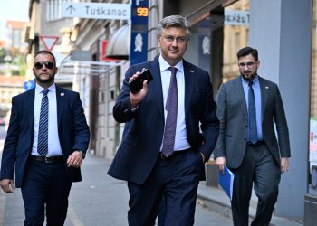 ‘Duboko grlo’ ima škakljive informacije koje mogu srušiti Plenkovića i uzdići Milanovića