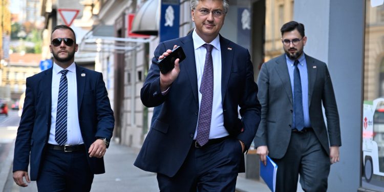 ‘Duboko grlo’ ima škakljive informacije koje mogu srušiti Plenkovića i uzdići Milanovića