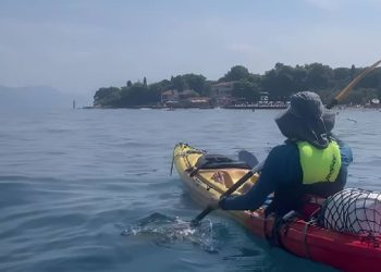 Dva prijatelja s Bačvica kajacima krenula prema Supetru!