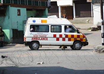 Eksplozija u povorci automobila s ruskim veleposlanikom — RT Rusija i bivši Sovjetski Savez