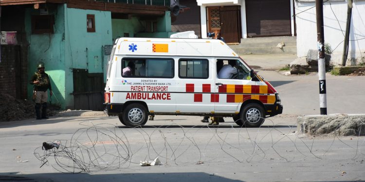 Eksplozija u povorci automobila s ruskim veleposlanikom — RT Rusija i bivši Sovjetski Savez