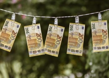 Euro ojačao prema dolaru, a jedna se valuta našla pod pritiskom