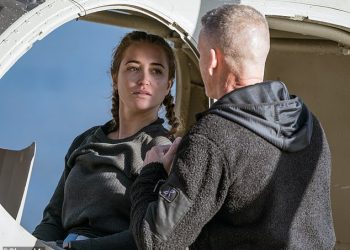 Georgia Harrison viđena je kako izlazi iz vode nakon skoka iz helikoptera u emisiji SAS: Who Dares Wins – nakon što je u ispitivanju progovorila o paklu osvetničke pornografije