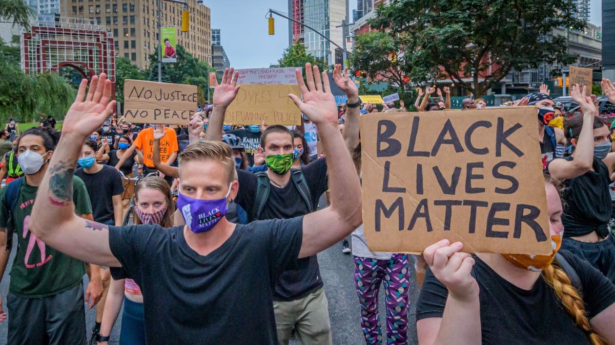 Odustanite od prosvjeda policije