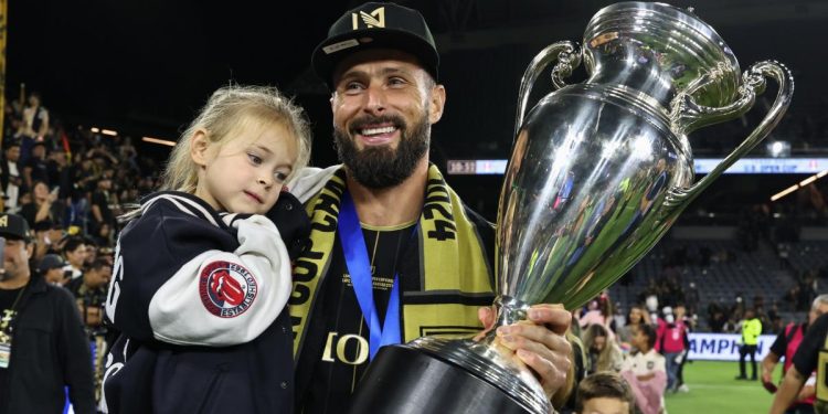 Giroud: “Morata i Abraham su vrh, s njima ćemo letjeti u Europu. Leao? Već je lider”