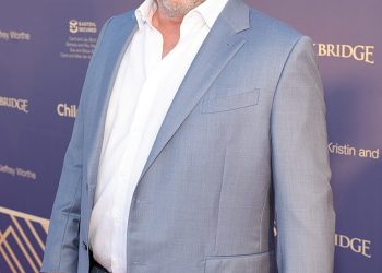 Glumci serije Prijatelji Matta LeBlanca zabrinuti su zbog njegovog ‘povučenog’ ponašanja i ‘razbarušenog’ izgleda gotovo godinu dana nakon smrti Matthewa Perryja