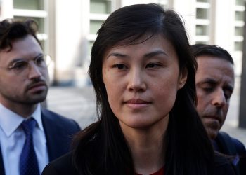 Hochul ostaje ‘uvjeren’ u državni postupak provjere nakon što je bivši pomoćnik optužen da je radio za KPK