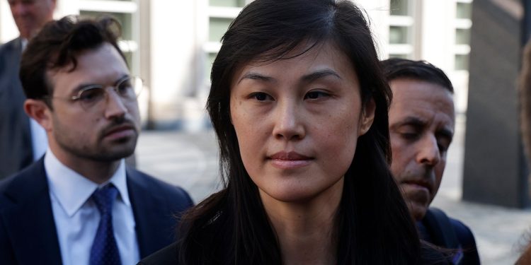 Hochul ostaje ‘uvjeren’ u državni postupak provjere nakon što je bivši pomoćnik optužen da je radio za KPK