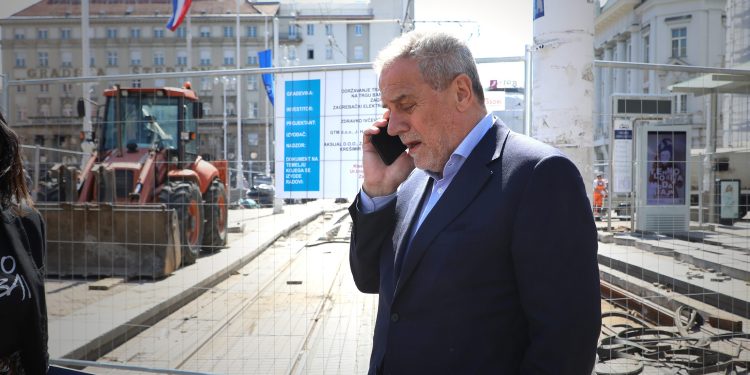 Holjevac: ‘Pokojni amateru Milane, gdje god da jesi, gledaj, ovako se rasipa novac’