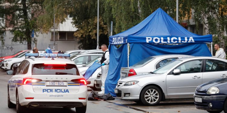 Horor u Zagrebu: Policija u stanu pronašla dva beživotna tijela, cure prvi detalji