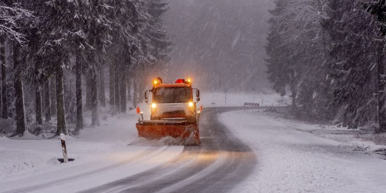 Hrvati se našli usred snježnog kaosa: ‘Krenuli smo s ljetnim gumama’