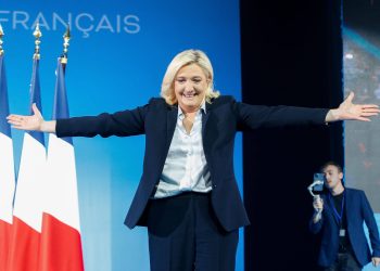 Imenovanje novog francuskog premijera pogoduje desnici