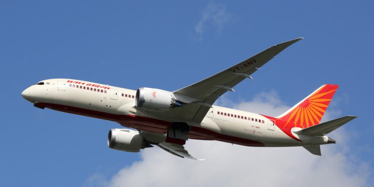 Indijski zrakoplov za Veliku Britaniju prinudno sletio u Moskvu — RT India