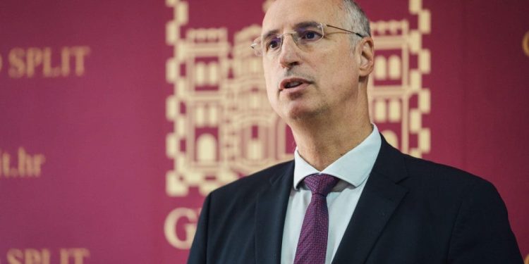 Ivica Puljak o himni u školama: Sram vas bilo, domoljublje vam je paravan za kriminal