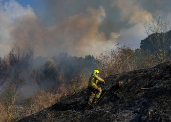 Izrael gađan raketama dugog dometa iz Jemena, 40 projektila iz Libanona u ranim jutarnjim napadima