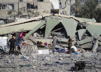 Izrael jučer gađao školu s 12.000 žena i djece, uspio ubiti 64 osobe