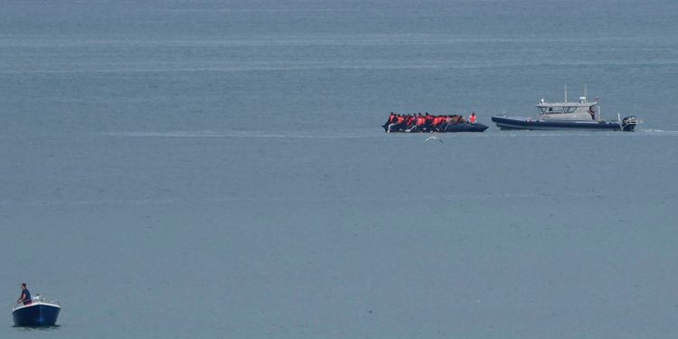 Još jedan brod s migrantima primijećen u La Mancheu dan nakon masovne nesreće