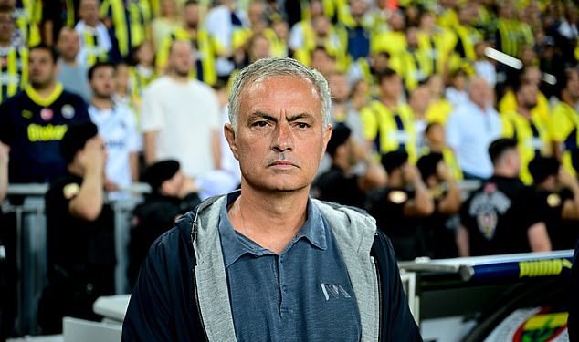 Jose Mourinho KRIDI ‘nepoštenog’ rivala Galatasaray dok objašnjava zašto nije prisustvovao konferenciji za novinare nakon utakmice u Fenerbahceu nakon teškog poraza