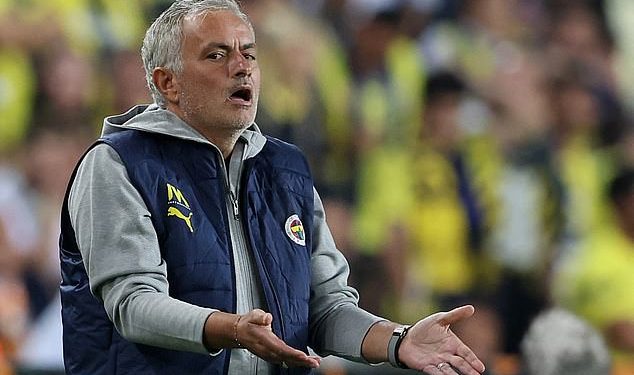 Jose Mourinho uzvraća svojim kritičarima nakon njegovog nestabilnog starta s Fenerbahceom dok veliki Special One ukazuje na njegov trofejni rekord: ‘U svakom klubu u kojem sam bio, osvajao sam kupove’
