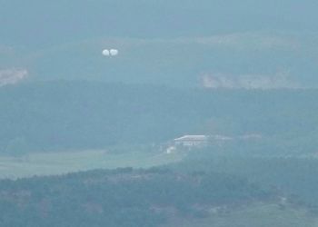 Južna Koreja optužuje Sjevernu Koreju za lansiranje više balona za smeće u svoj svemir