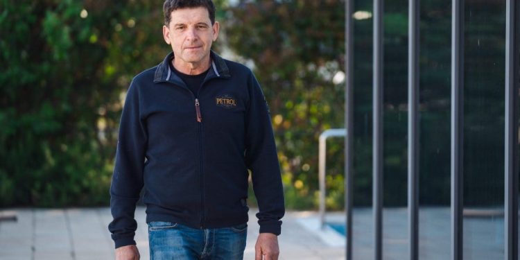 Kada će predsjednik Zoran Milanović pokazati odlučnost i umjesto korištenja vojnog helikoptera za privatne svrhe, primjerice put na Hvar, krenuti vlakom u Kijev kako bi izrazio solidarnost s Ukrajinom?