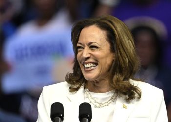 Kamala Harris poduprla posebne zakone za crne Amerikance (VIDEO) — RT World News