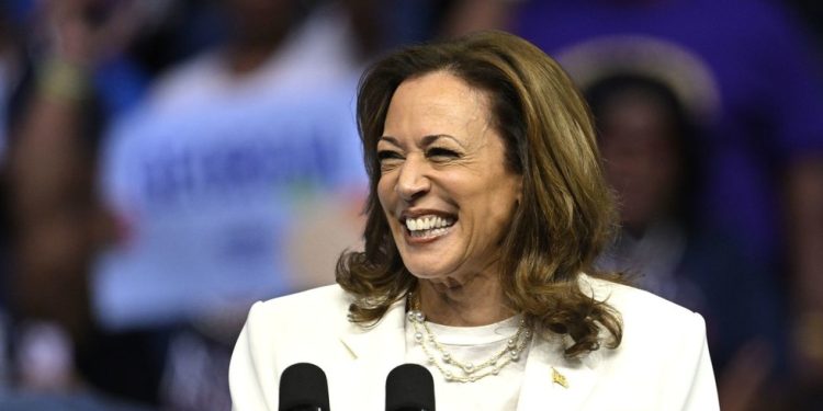 Kamala Harris poduprla posebne zakone za crne Amerikance (VIDEO) — RT World News