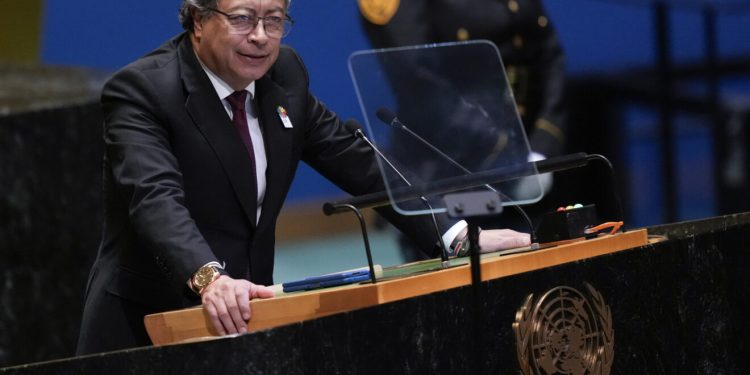 Kolumbijac nije štedio UN-ovce: ‘Vi se smijete dok arijevci i rasisti ubijaju božji narod’