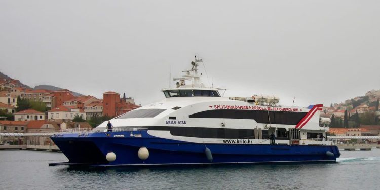 Kriljanski katamaran iz Splita za Dubrovnik sutra neće isploviti, evo što navode kao razlog
